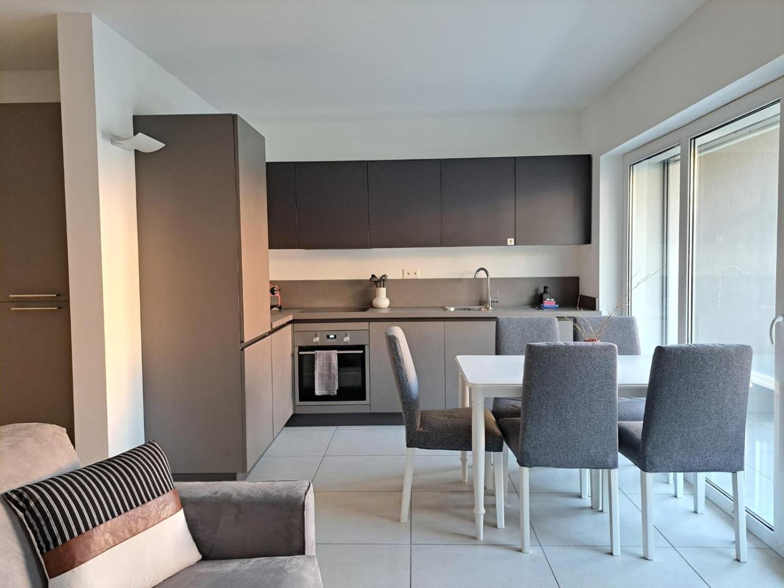 Urban Residence By Quokka 360 - Modern Apartments In Лугано Экстерьер фото